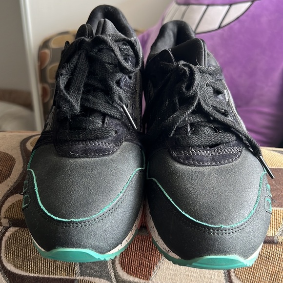 ASICS - Picture 5 of 5